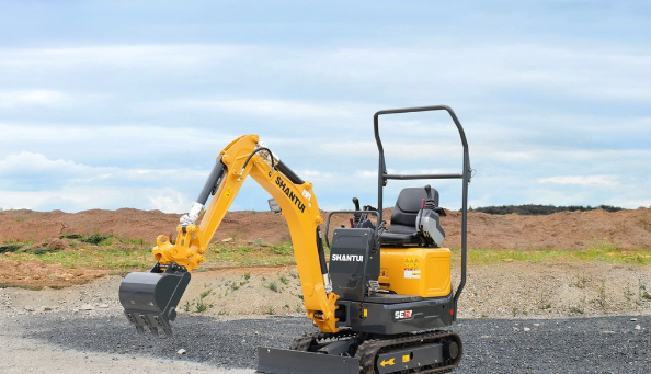 山推挖掘机盛装出席2024第六届微挖大会,四款微挖精